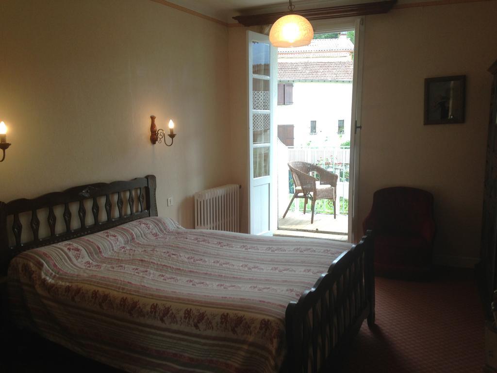 Hostellerie De La Poste Oust Bilik gambar