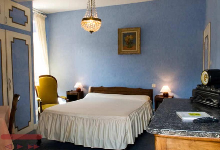 Hostellerie De La Poste Oust Bilik gambar